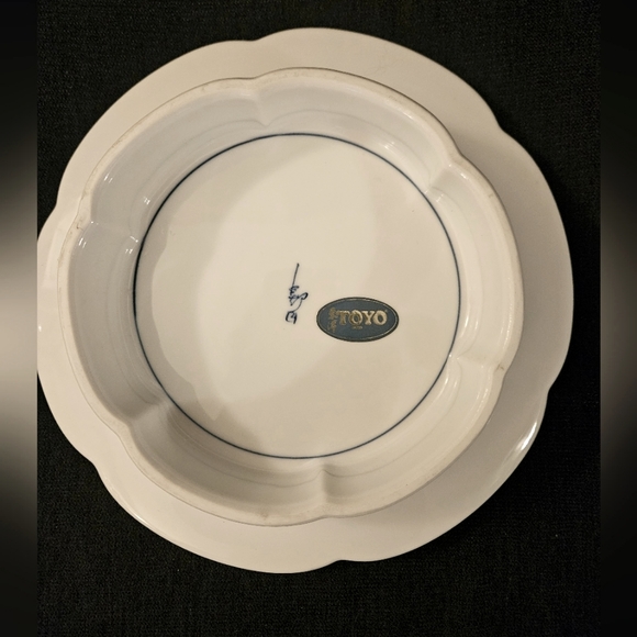 Vintage mid-century Japan TOYO porcelain low profile pedestal cake stand/server - Picture 2 of 6